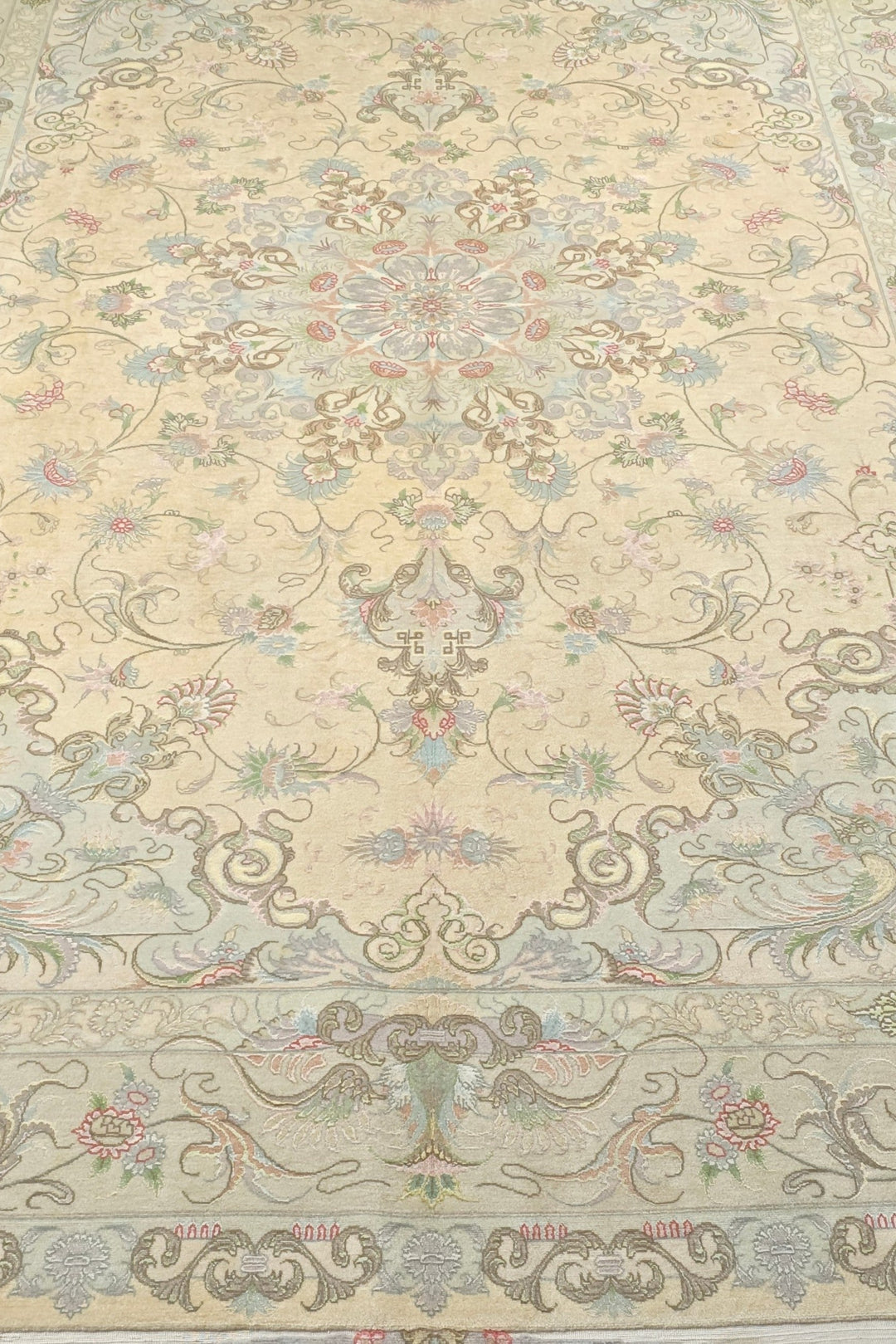 Cream and Soft Pink Medallion Tabriz, Hand-Knotted Wool Rug