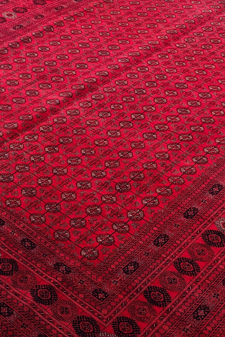 Crimson Turkmen Gül Khal Mohammadi Rug, Hand-Knotted Wool