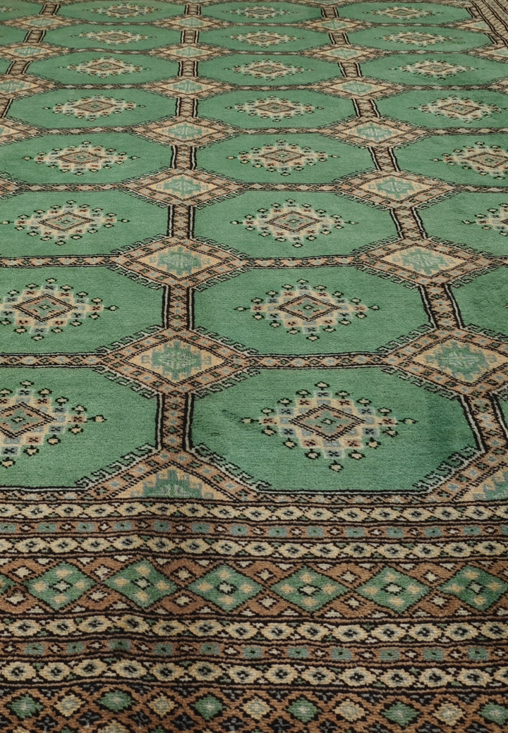 Jade Green &amp; Cream Gül Jaldar Rug, Hand-Knotted Pakistani Wool