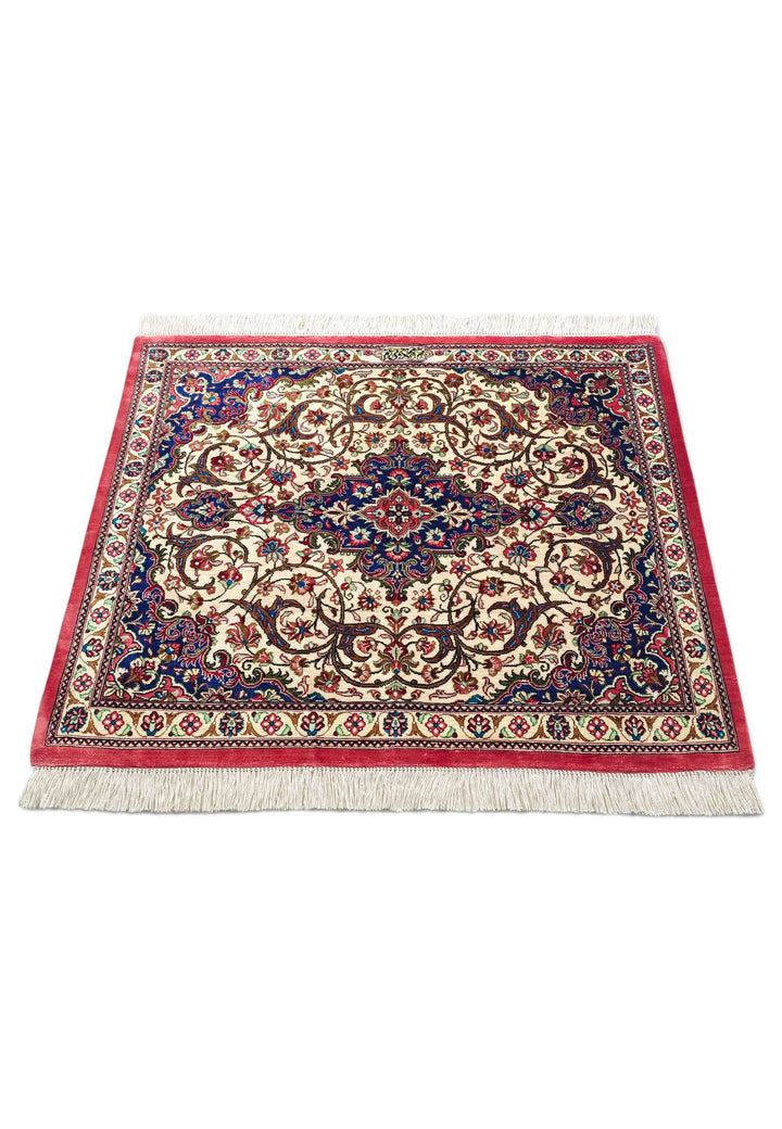 Ivory Vinescroll Qum