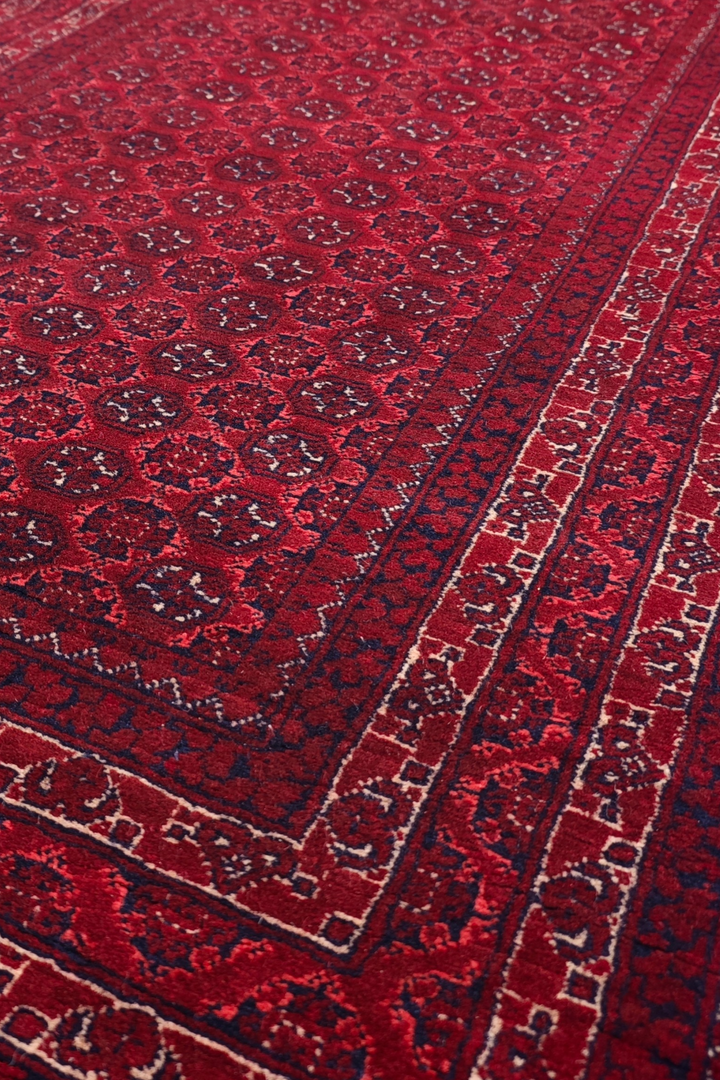 Deep Red Turkmen Gül Khan Muhammadi Runner, Hand-Knotted Wool