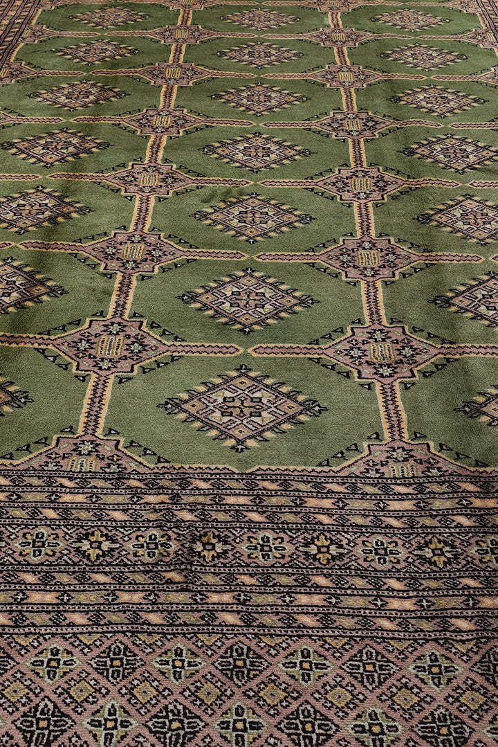Moss Green Diamond Gül Jaldar Rug, Hand-Knotted Pakistani Wool