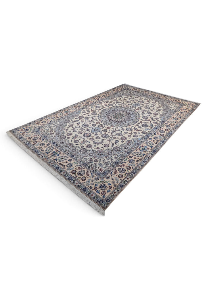 Ivory and Blue Bird Border Medallion Nain, Hand-Knotted Wool Rug