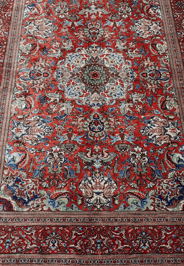 Red Animal Qum
