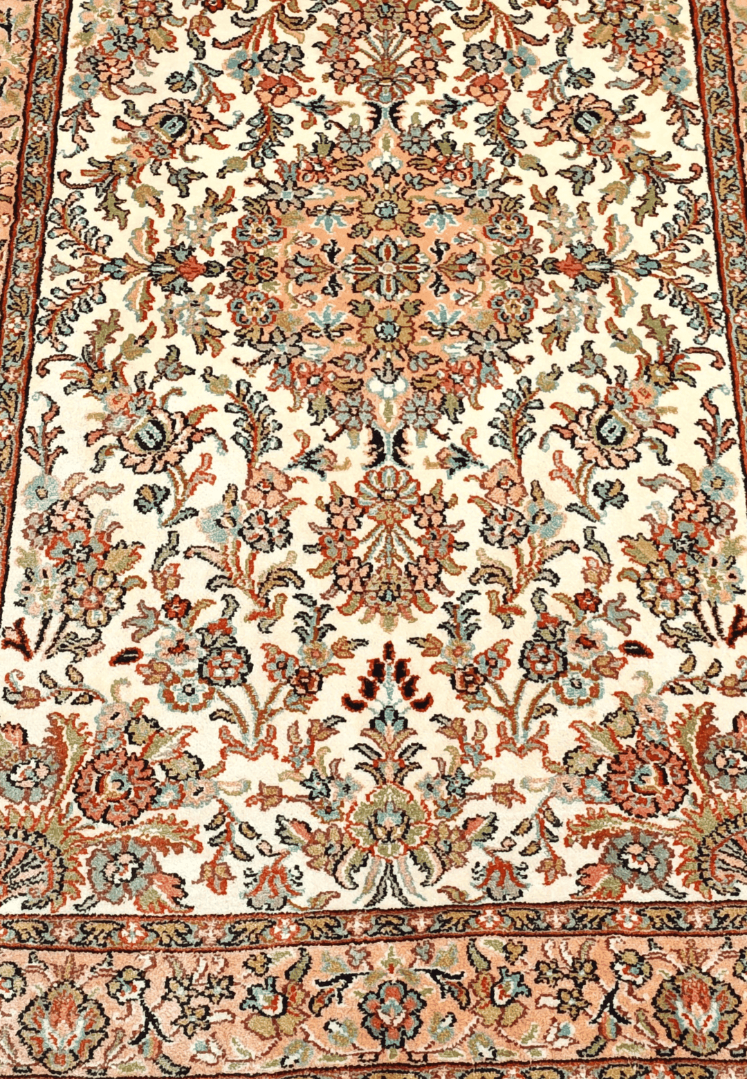 Ivory Garden Medallion