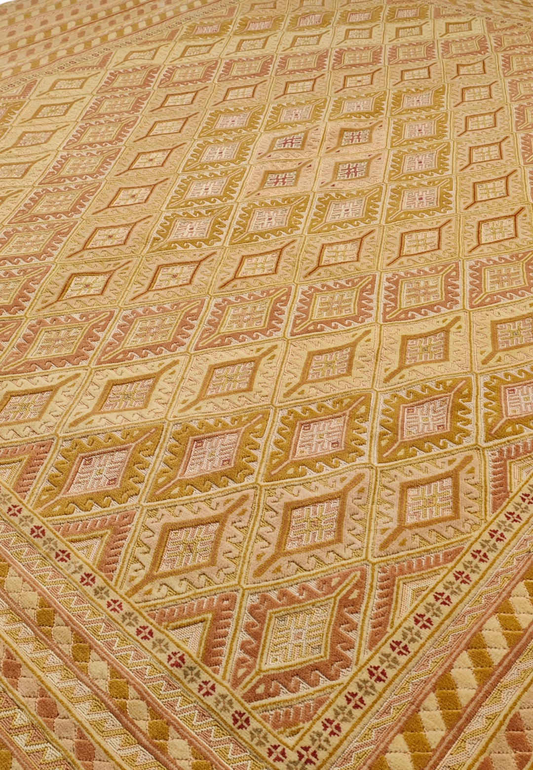Gold and Cream Diamond Lattice Kilim, Hand-Woven Wool