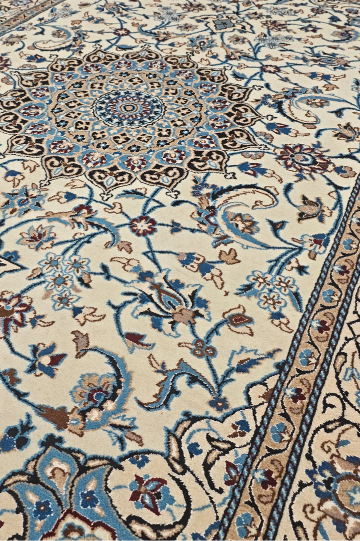 Ivory and Sky Blue Medallion Nain, Hand-Knotted Wool Rug