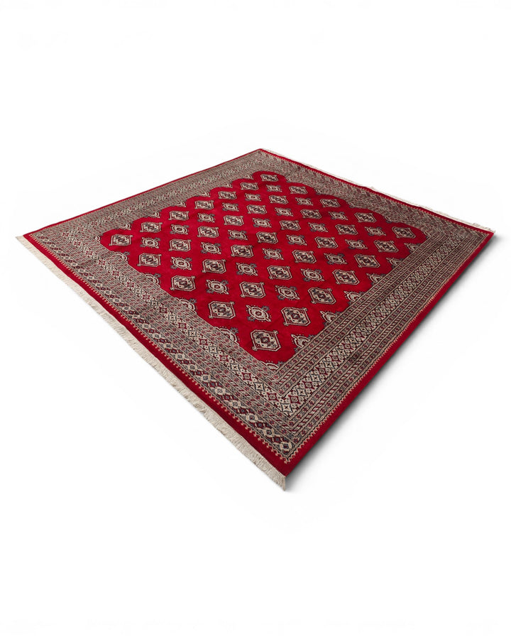 Crimson Medallion Pakistani Jaldar, Hand-Knotted Wool Rug