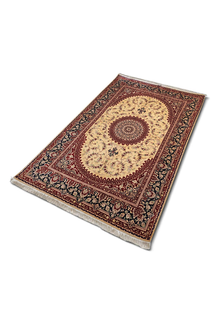 Gold Oval Qum