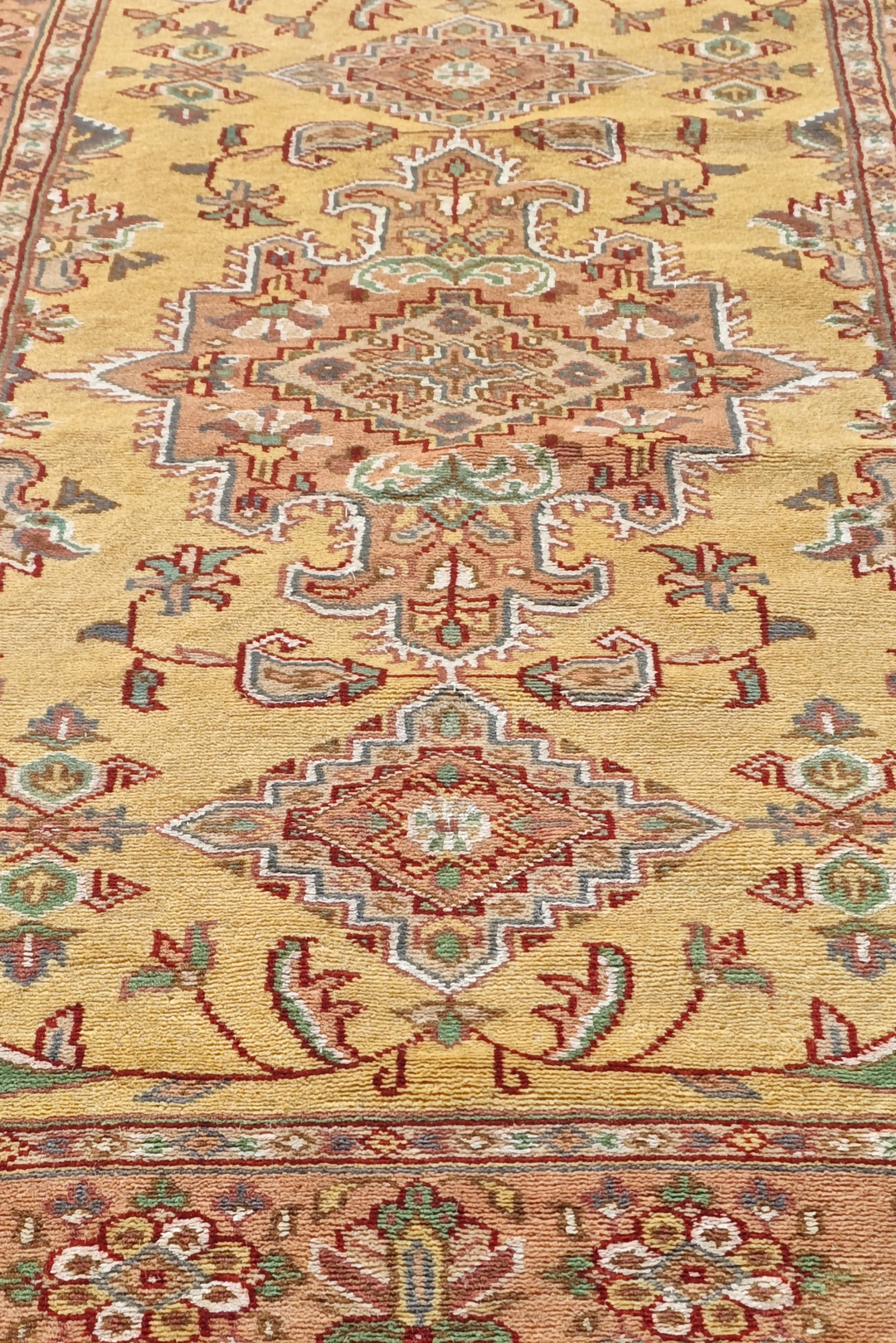 Wheat Gold and Rose Jaldar Alternating Medallion, Hand-Knotted Wool and Silk Rug
