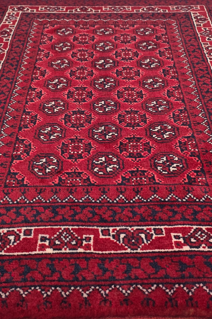 Deep Red Turkmen Gül Khan Muhammadi Rug, Hand-Knotted Wool