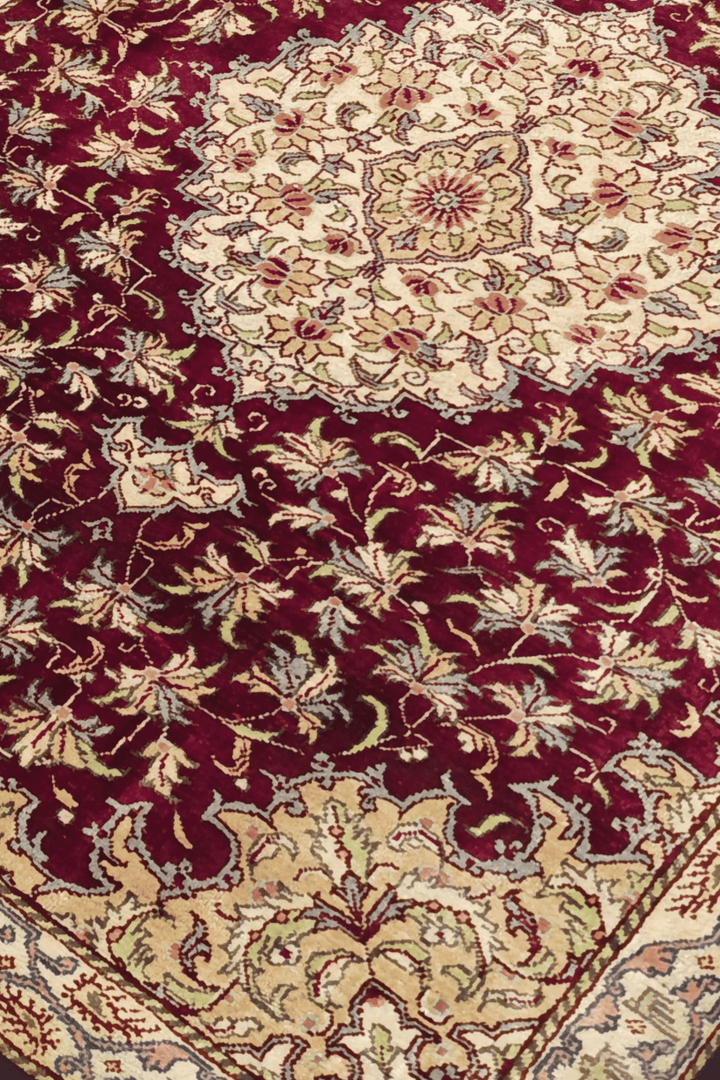 Burgundy Medallion Qum