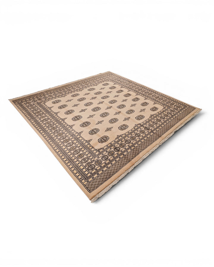 Taupe Gul Pakistani Bokhara, Hand-Knotted Wool Rug