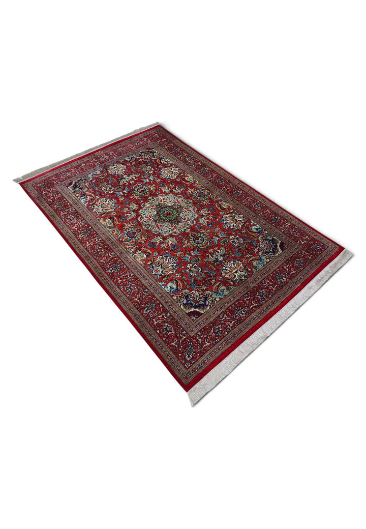 Red Animal Qum