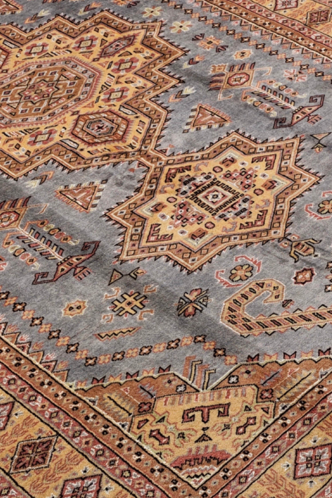 Grey &amp; Gold Tribal Medallion Jaldar Rug, Hand-Knotted Pakistani Wool &amp; Silk