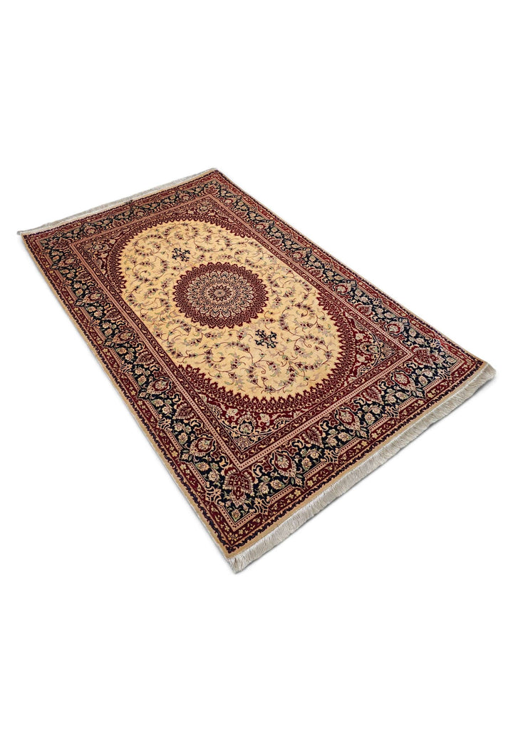 Gold Oval Qum