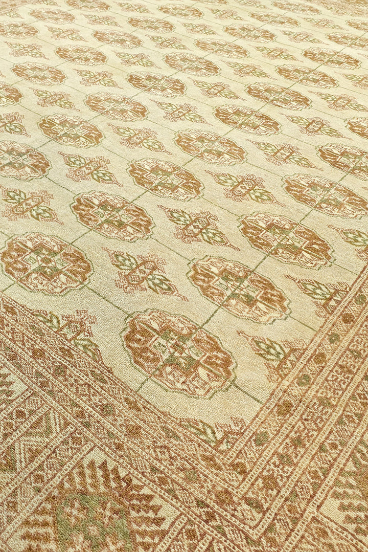 Antique Cream Turkmen Gül Bokhara Rug, Hand-Knotted Pakistani Wool