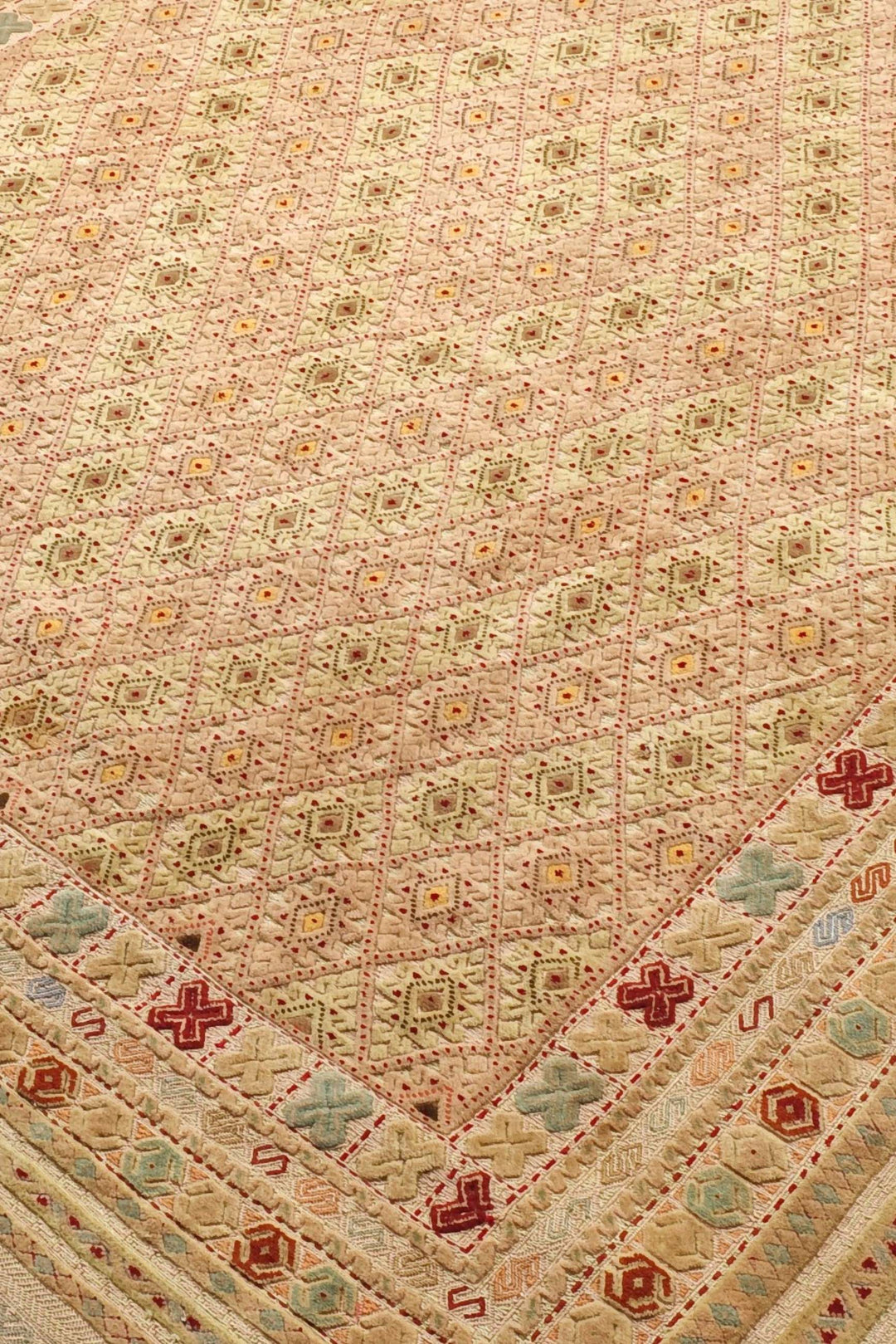 Wheat Gold and Cream Diamond Lattice Kilim, Hand-Woven Wool