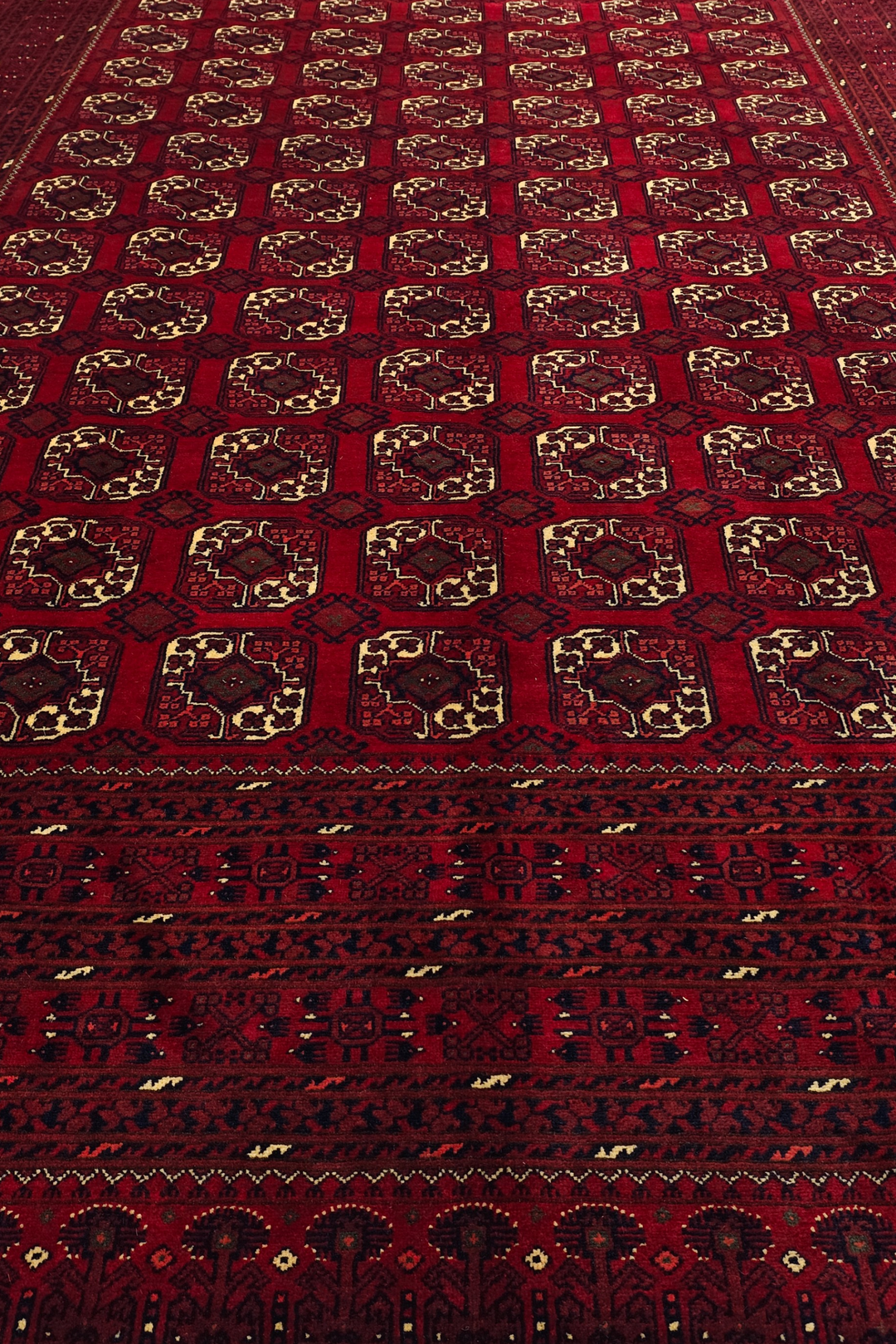 Oxblood Turkmen Gül Bashiri, Hand-Knotted Wool Rug