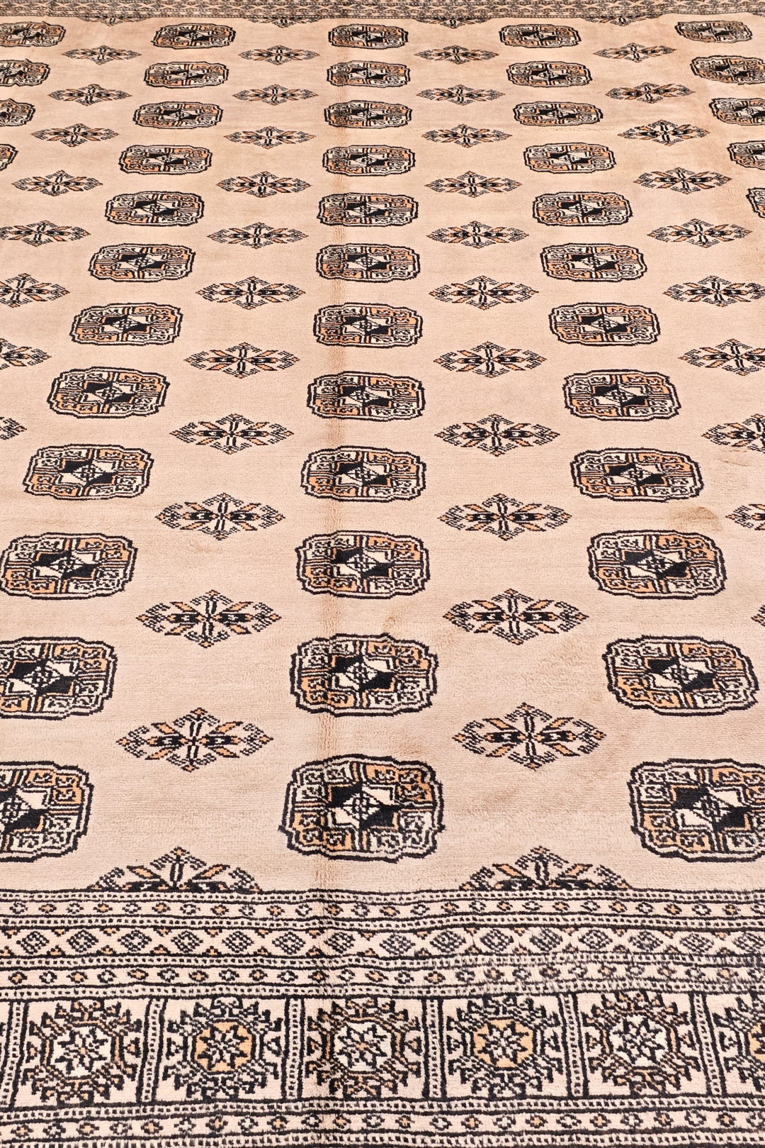 Warm Beige Turkmen Gül Bokhara Rug, Hand-Knotted Pakistani Wool