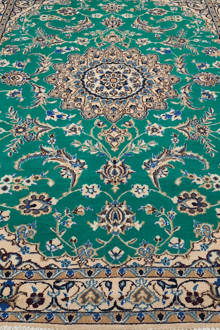 Emerald-Green Medallion Persian Nain, Hand-Knotted Wool Rug