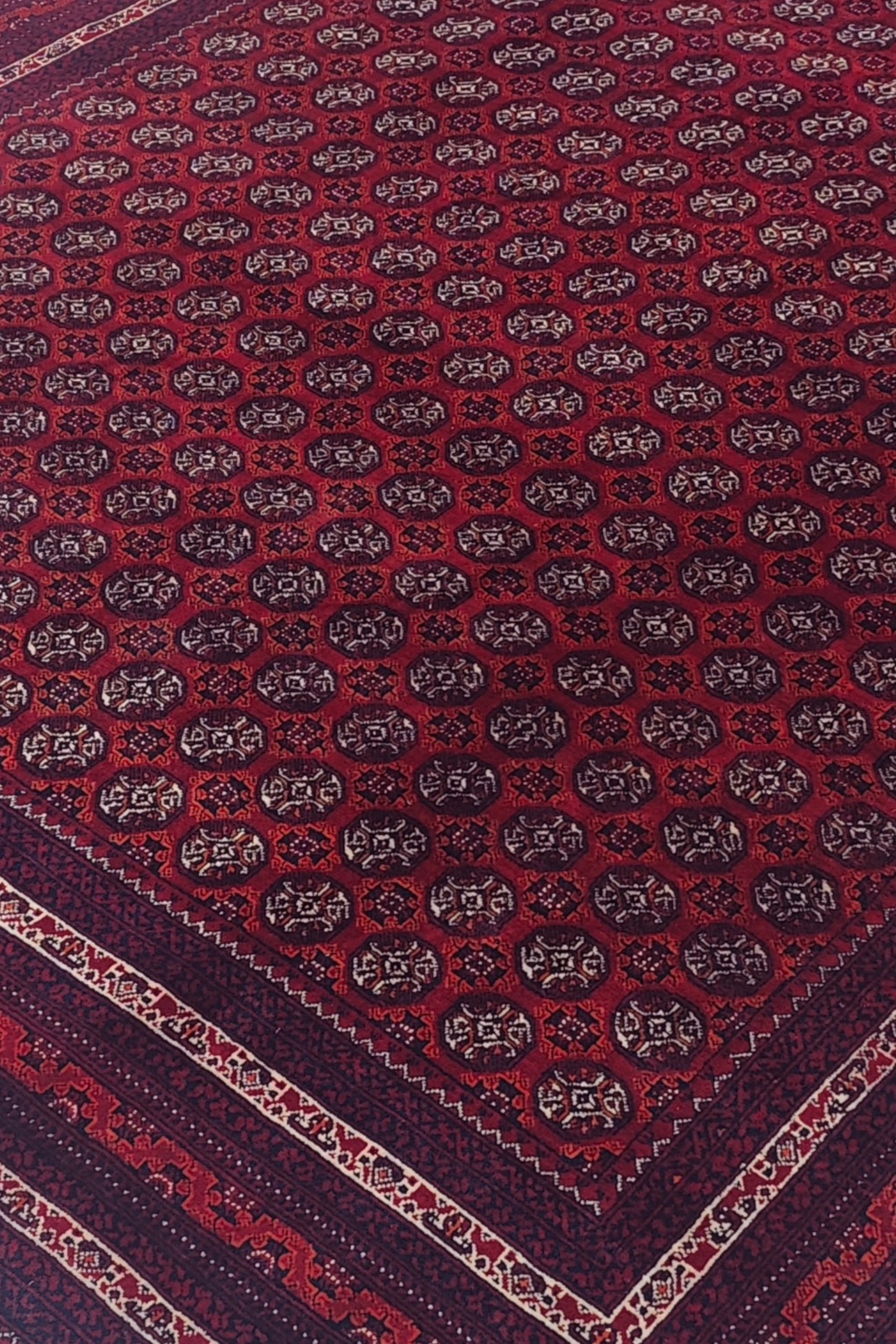 Wine Red Turkmen Gül Khal Mohammadi Rug, Hand-Knotted Wool