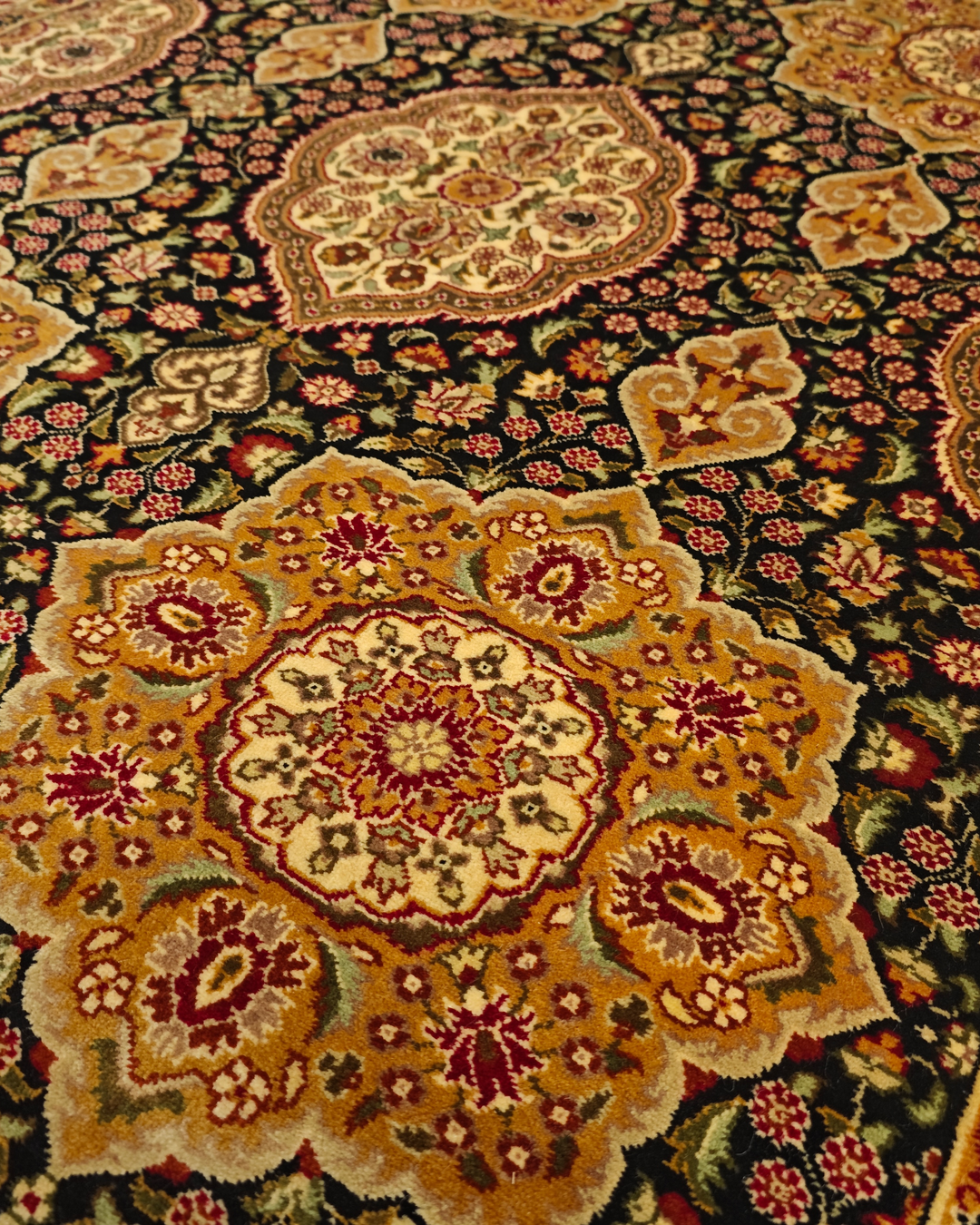 Gilded Star Medallion Tabriz, Hand-Knotted Pakistani Wool Rug