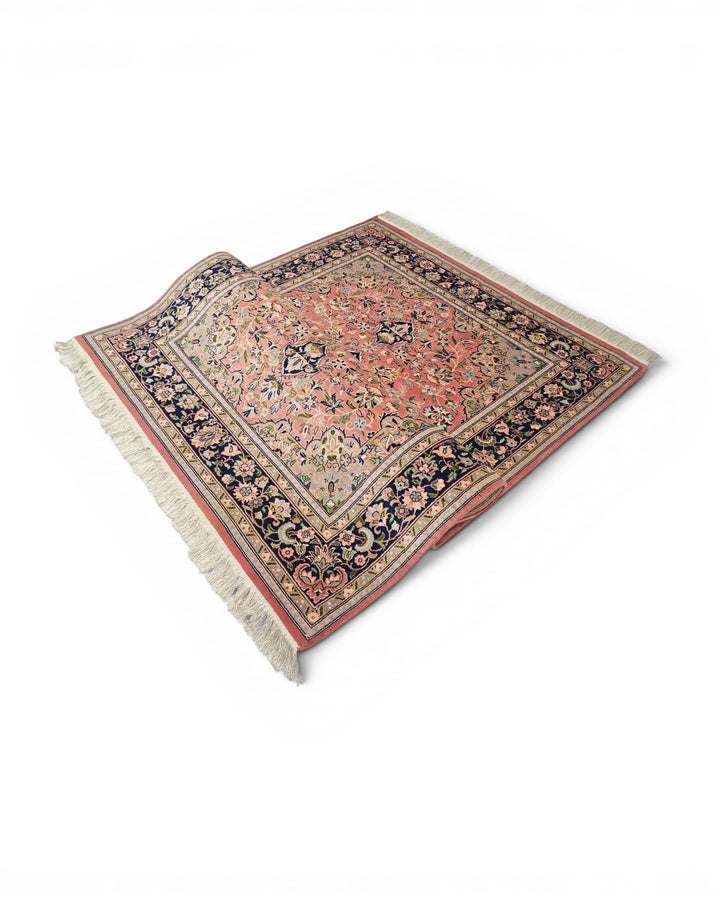 Rose Tabriz Medallion, Hand-Knotted Pakistani Wool Rug