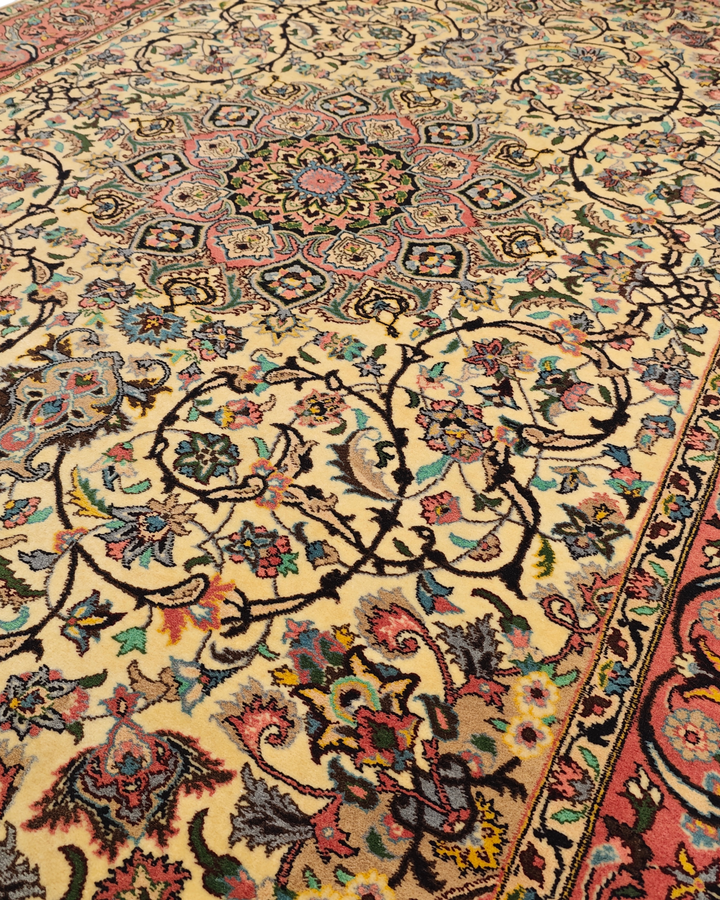 Rose &amp; Ivory Medallion Tabriz, Hand-Knotted Pakistani Wool Rug