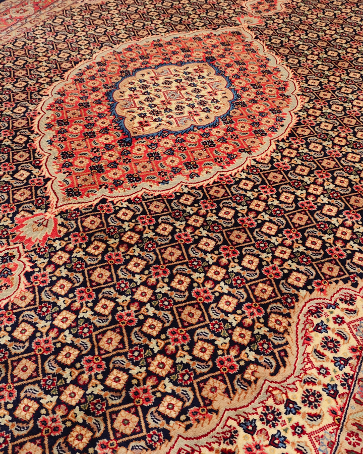 Navy Mahi Herati Medallion, Hand-Knotted Pakistani Wool Rug