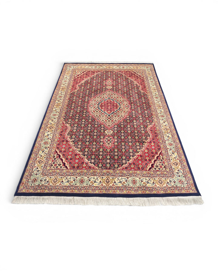 Rosewood Mahi Medallion, Hand-Knotted Pakistani Wool Rug