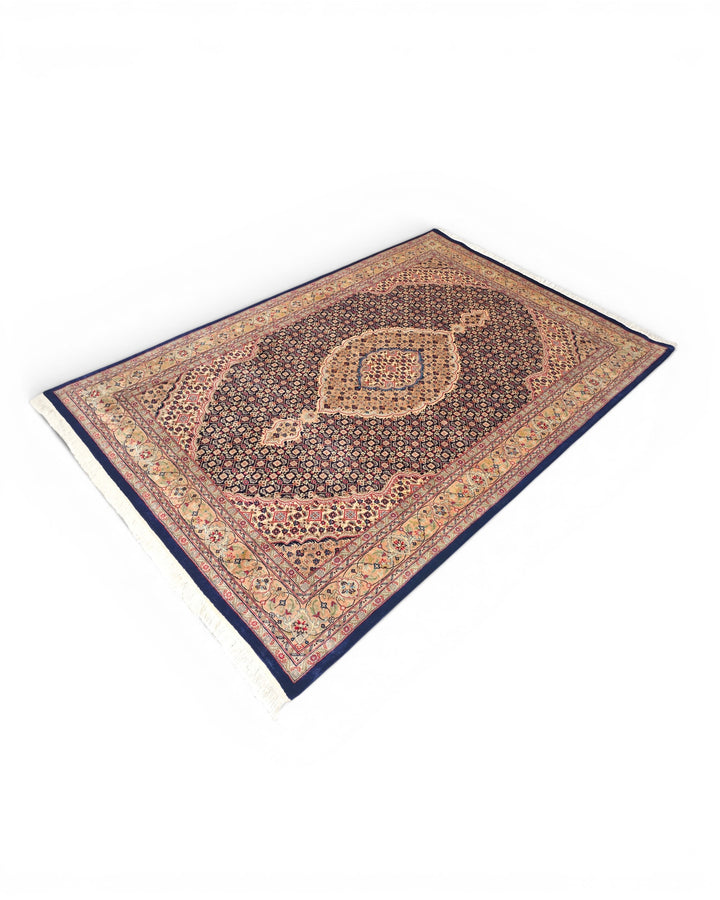 Rose Mahi Medallion, Hand-Knotted Pakistani Wool Rug