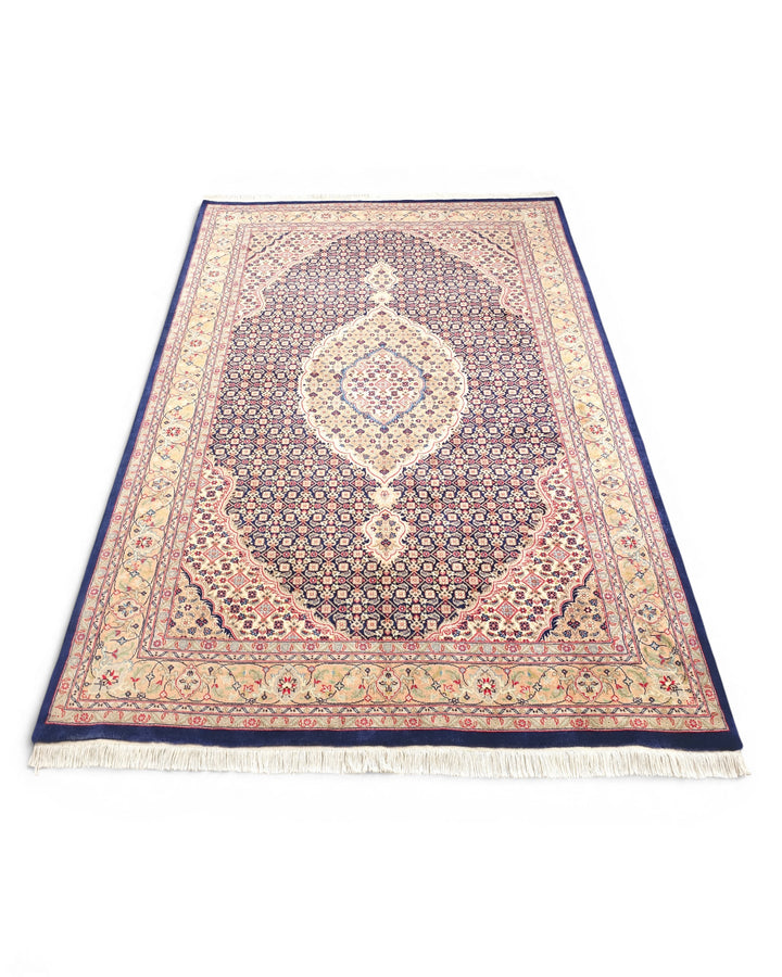Rose Mahi Medallion, Hand-Knotted Pakistani Wool Rug