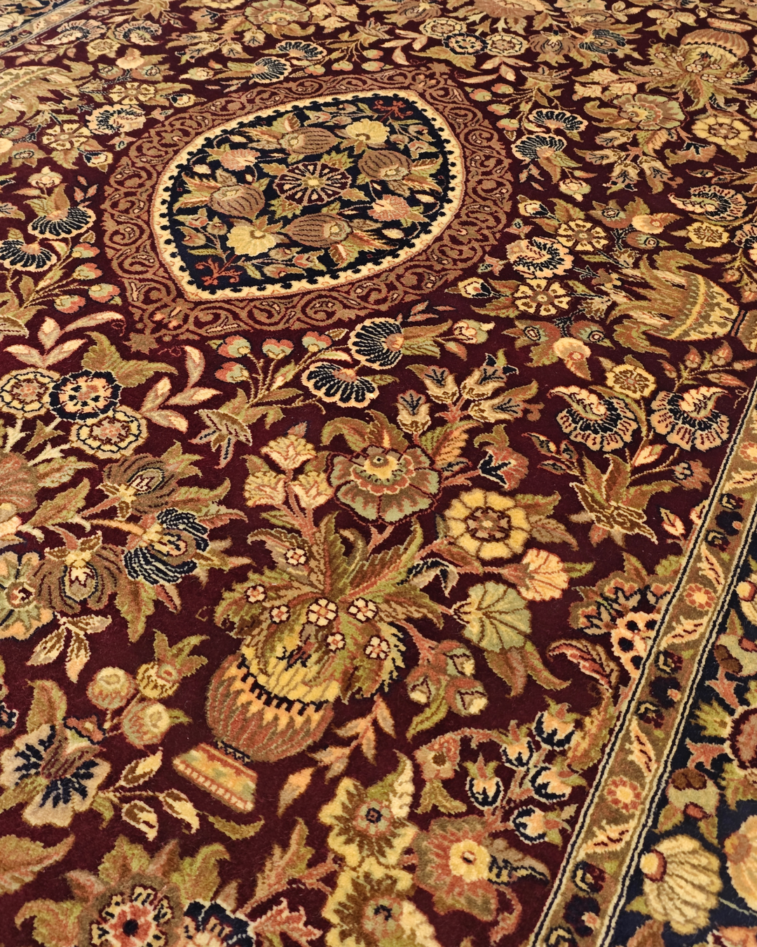 Oxblood Vase Garden Tabriz, Hand-Knotted Pakistani Wool Rug