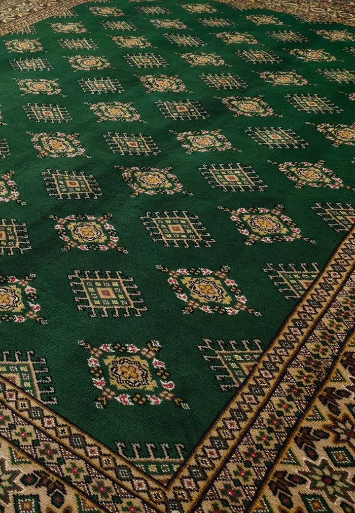 Pine Green &amp; Cream Diamond Jaldar Rug, Hand-Knotted Pakistani Wool
