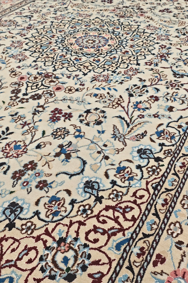 Persian Nain Hand-Knotted Ivory Medallion Rug