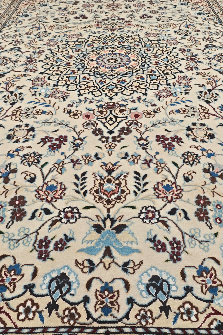 Persian Nain Hand-Knotted Ivory Medallion Rug