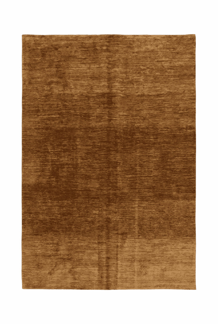 ゴールデンブラウンのアフガン絨毯 ガズニ（無地） 172×241cm・約2畳の手織りウールラグ