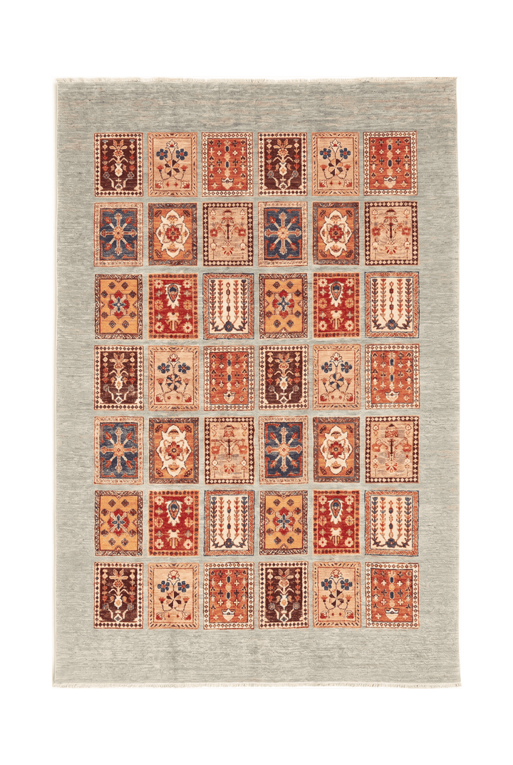 マルチカラーのアフガン絨毯 ガズニ（パッチワーク） 173×229cm・約2畳の手織りウールラグ
