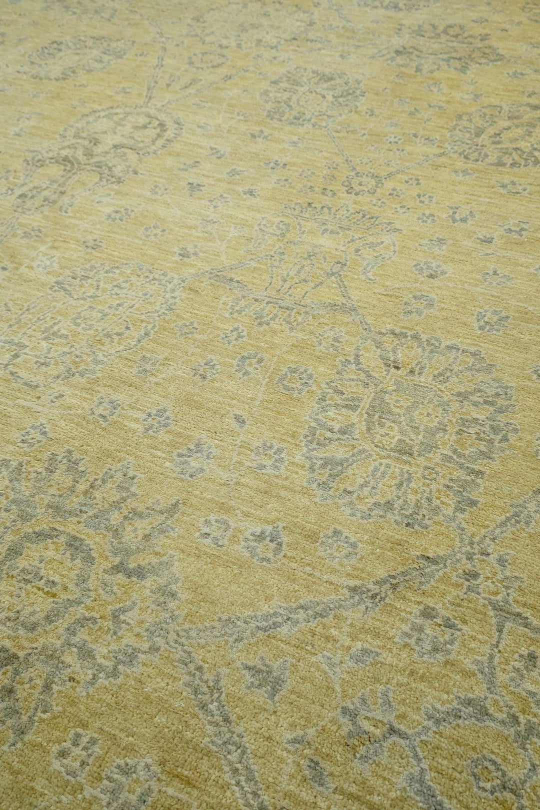 カーキのアフガン絨毯 ガズニ シルク（花柄） 手織りラグ 202×302cm（写真4）