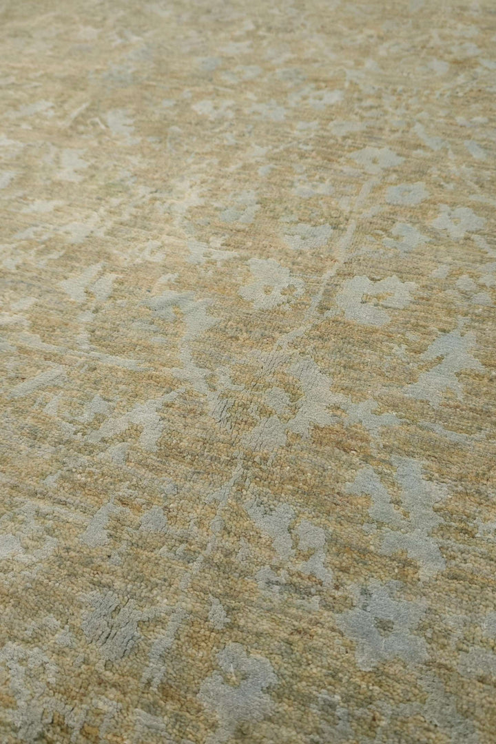 セージグリーンのアフガン絨毯 ガズニ シルク（花柄） 手織りラグ 187×295cm（写真2）