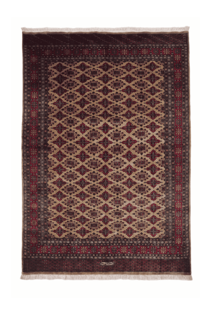 キャメルのパキスタン絨毯 高密度（ギュル柄） 156×216cm・約2畳の手織りウールラグ