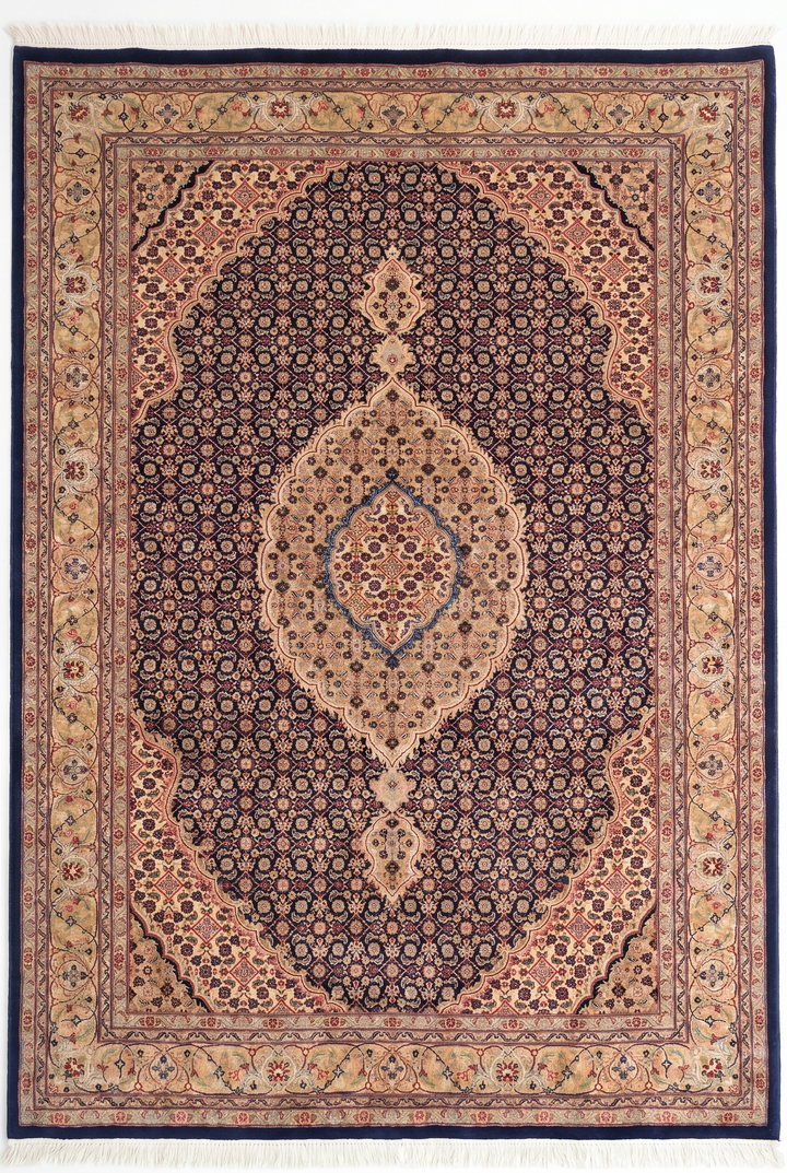 Rose Mahi Medallion, Hand-Knotted Pakistani Wool Rug