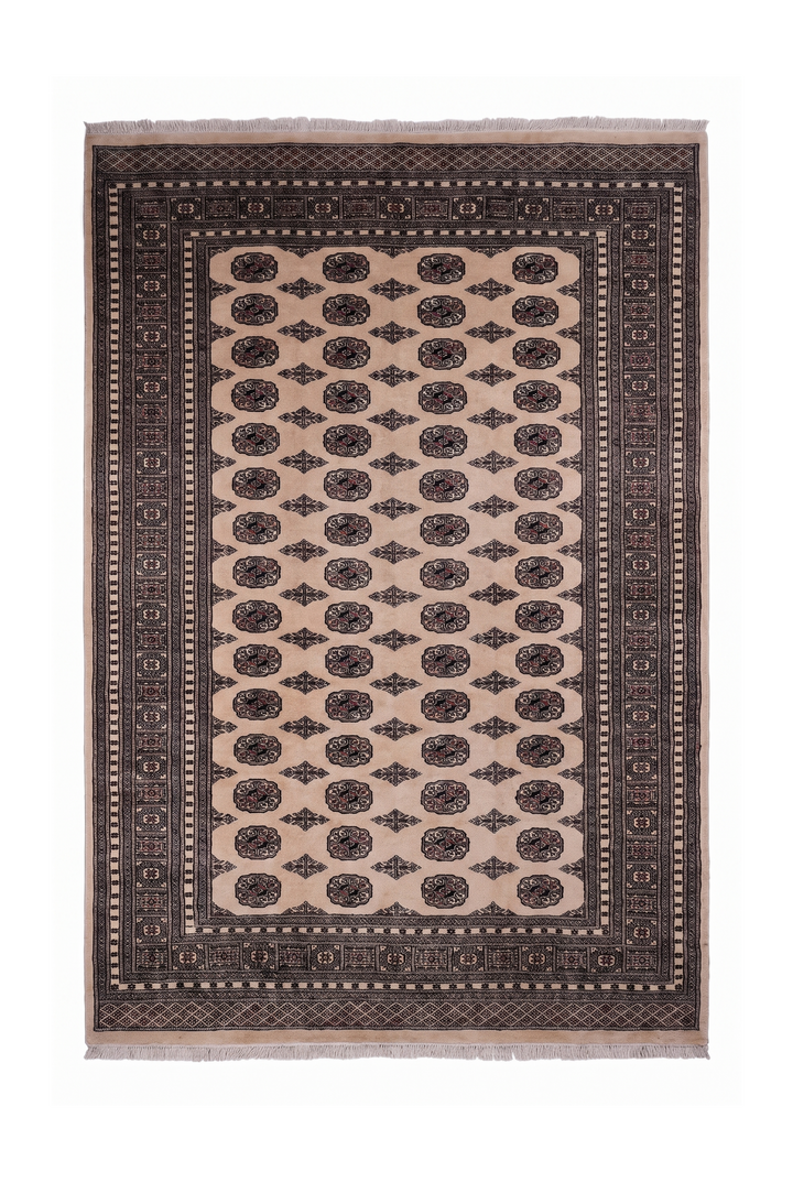 Cream Turkmen Gül Bokhara Rug, Hand-Knotted Pakistani Wool