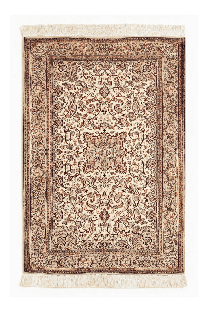 アイボリーのカシミール シルク絨毯（メダリオン柄） 68×96cm・玄関マットの手織りシルクラグ