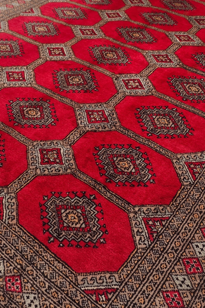 Bright Red and Sand Jaldar Lattice Gül, Hand-Knotted Wool Rug