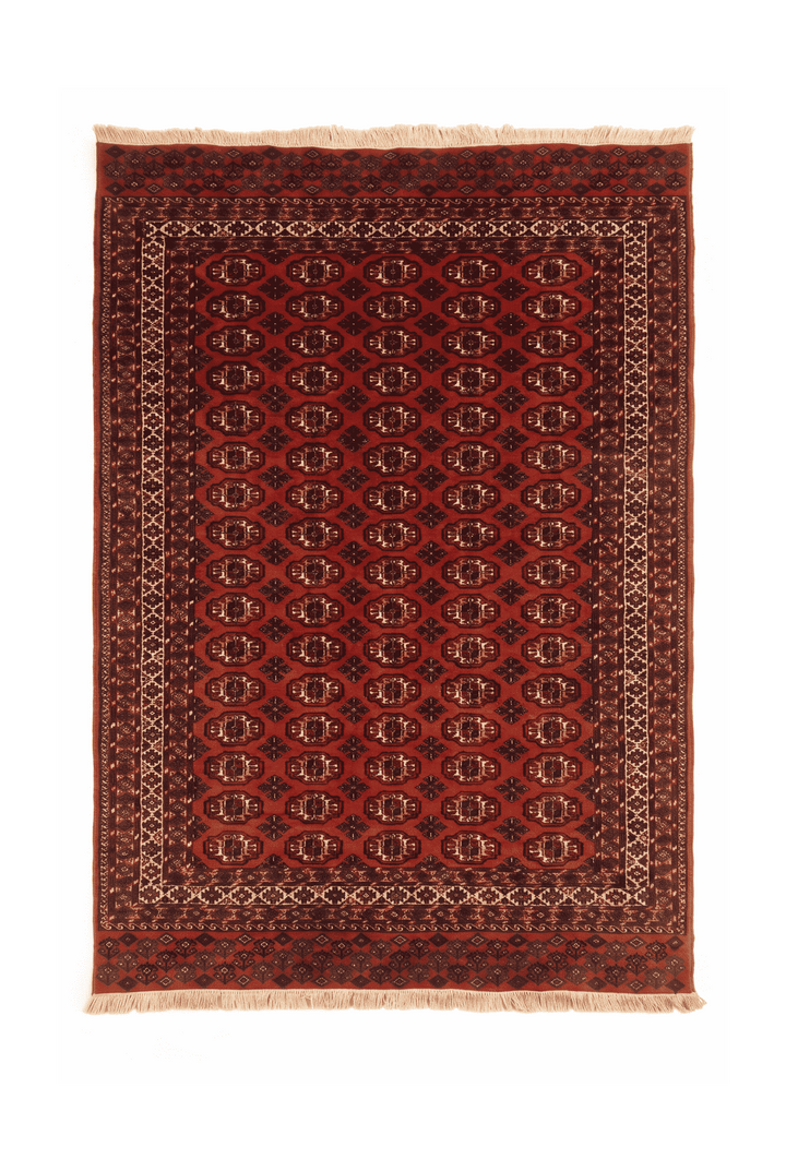 レッドのパキスタン絨毯 ブハラ（ギュル柄） 138×181cm・約1.5畳の手織りウールラグ