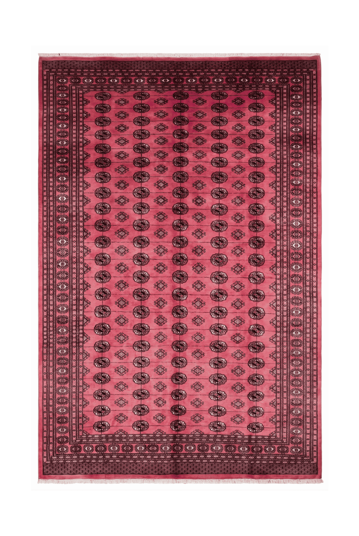ローズピンクのパキスタン絨毯 ブハラ（ギュル柄） 260×325cm・約6畳の手織りウールラグ