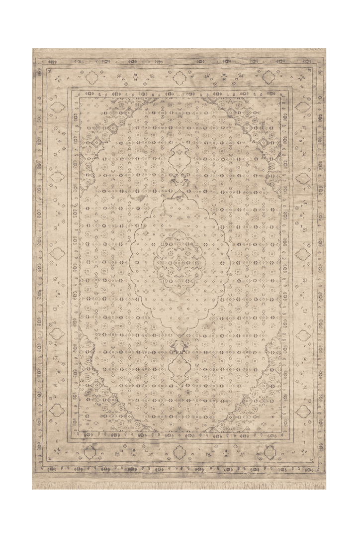 シャンパンのパキスタン絨毯 ダブルノット シルク（メダリオン柄） 121×185cm・約1.5畳の手織りシルクラグ