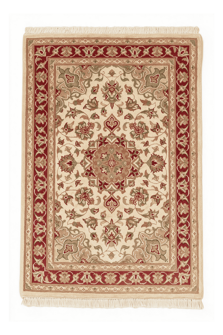 クリームのパキスタン絨毯 ダブルノット シルク（メダリオン柄） 61×94cm・玄関マットの手織りウール・シルクラグ